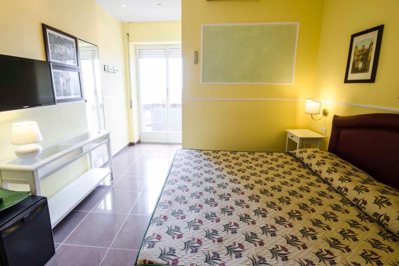 Hotel Tarconte Tarquinia Dış mekan fotoğraf