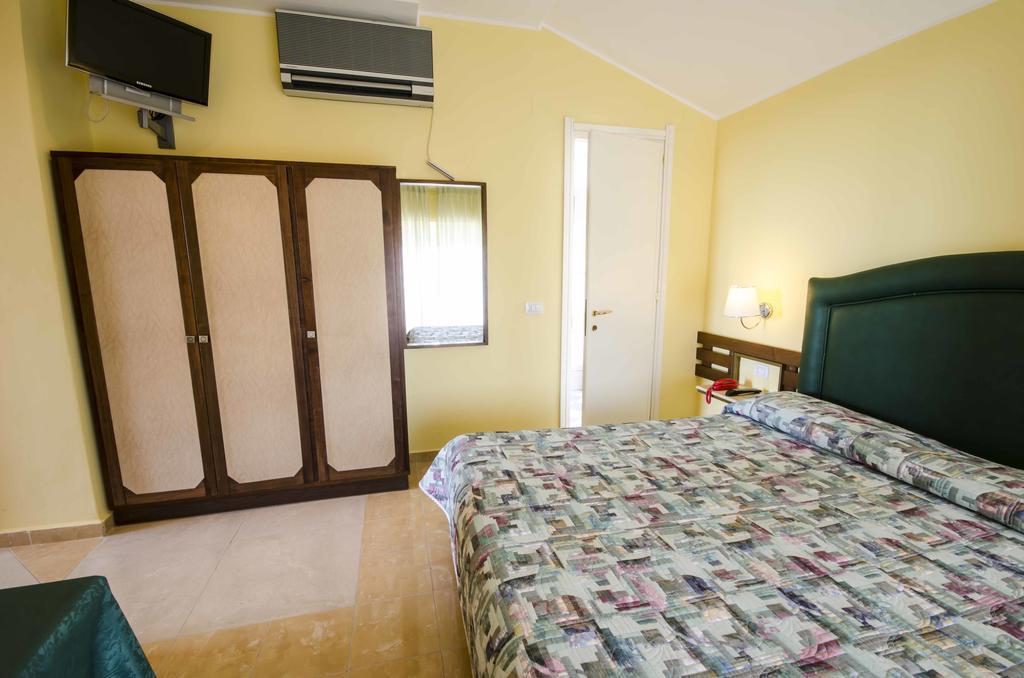 Hotel Tarconte Tarquinia Dış mekan fotoğraf
