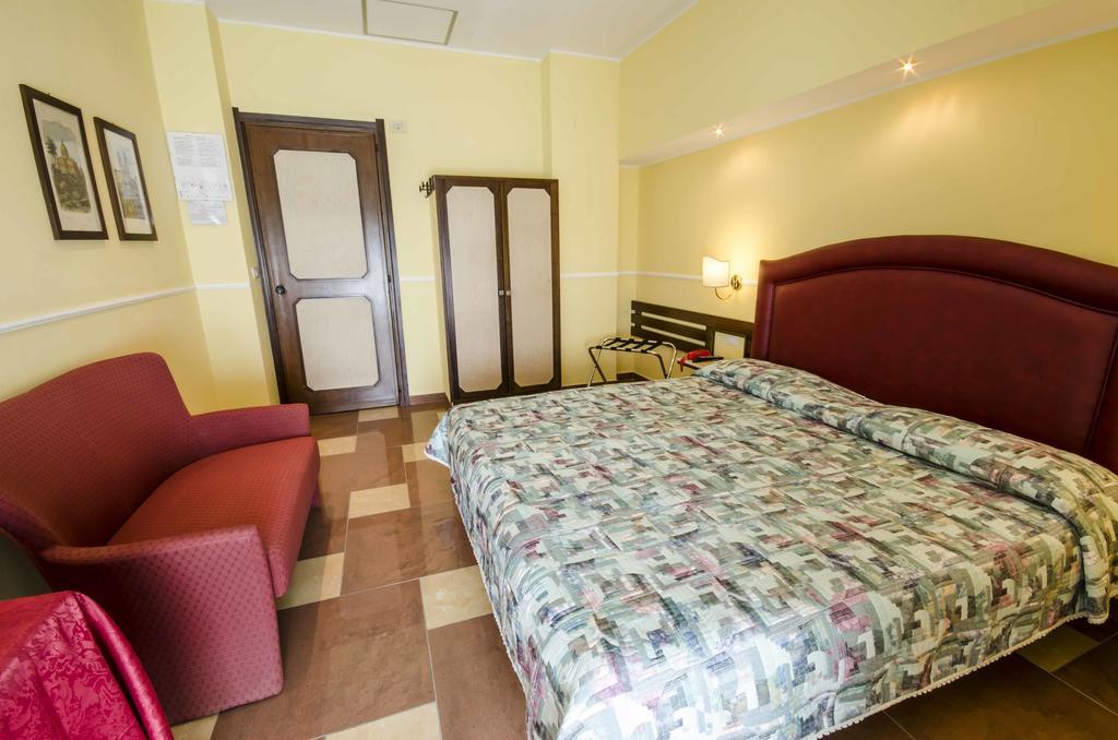 Hotel Tarconte Tarquinia Dış mekan fotoğraf