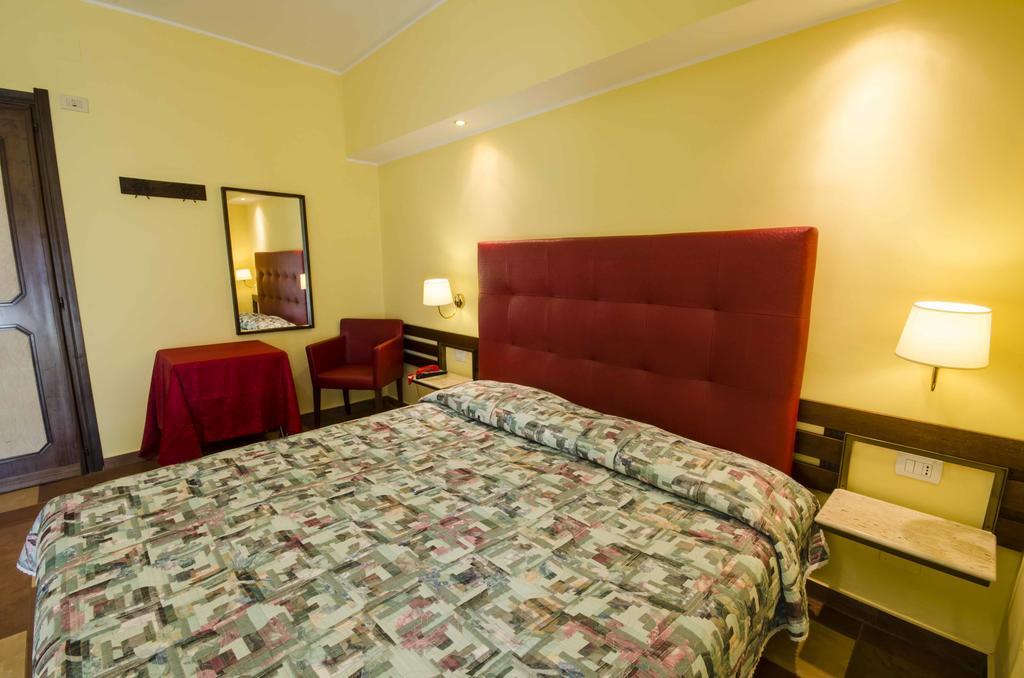 Hotel Tarconte Tarquinia Dış mekan fotoğraf