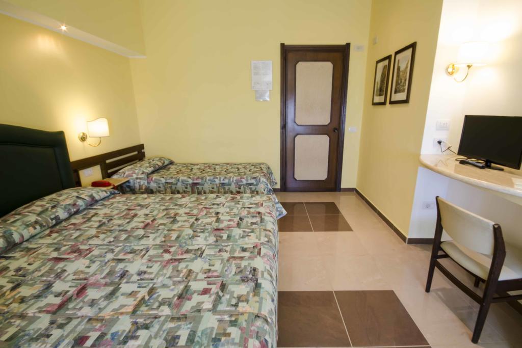 Hotel Tarconte Tarquinia Dış mekan fotoğraf